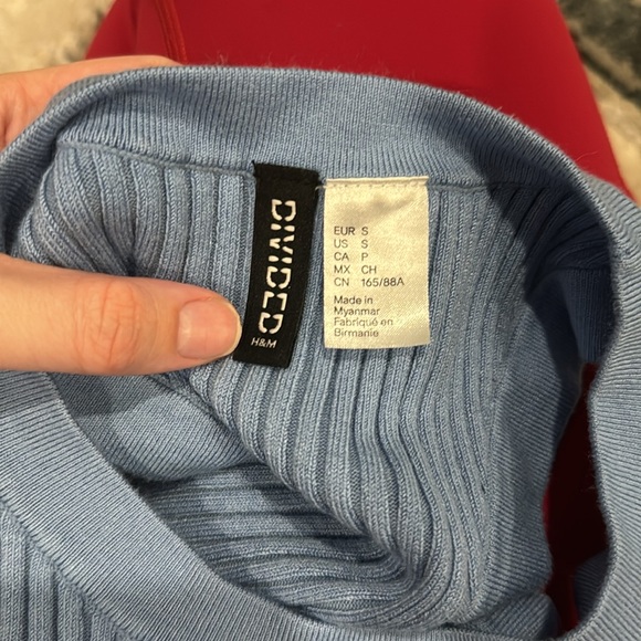 Divided H&M Ribbed Crop Top - Picture 3 of 3
